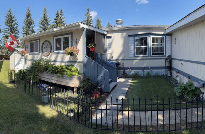 Property Photo: 63 Parkside Drive AB T4P 1K1