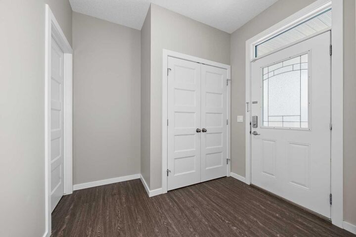 Property Photo:  75 Legacy Glen Row SE  AB T2X 3Y9 