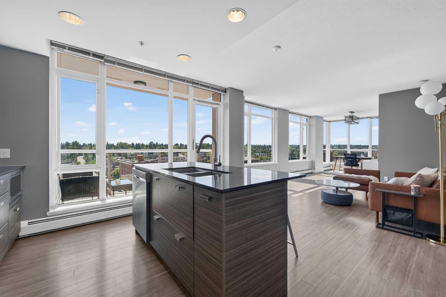 Property Photo: 1500 7 Street SW 1103 AB T2R 1A7