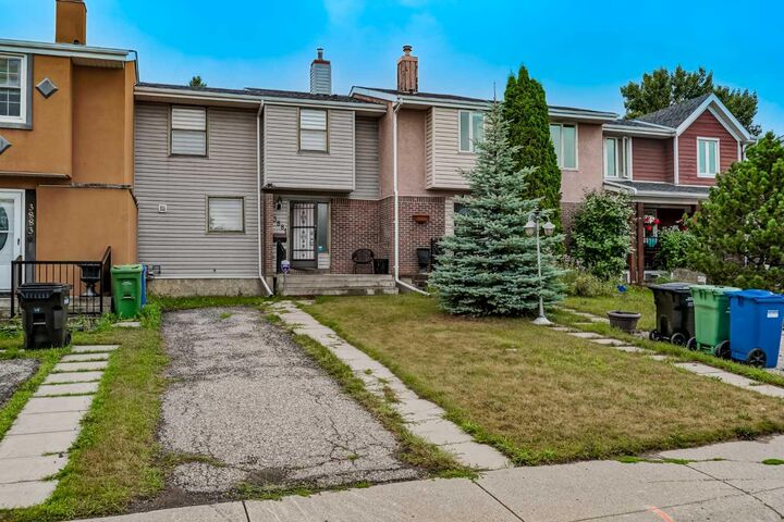 Property Photo: 3881 Fonda Way SE AB T2A 5R4