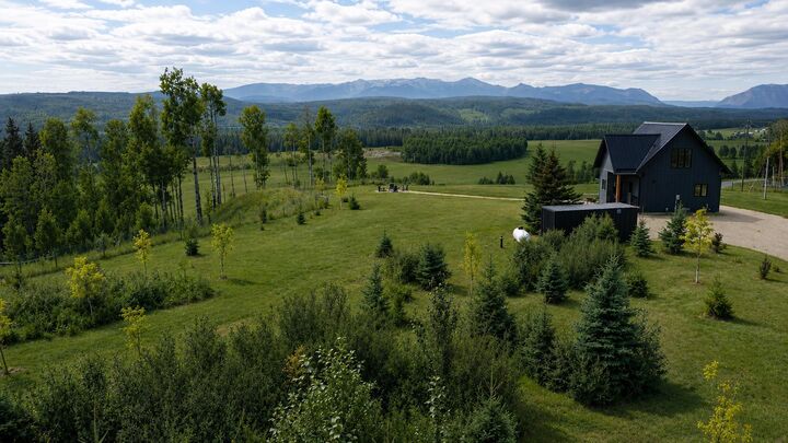 Property Photo: 213 Misty Valley Close AB T0M 2H0
