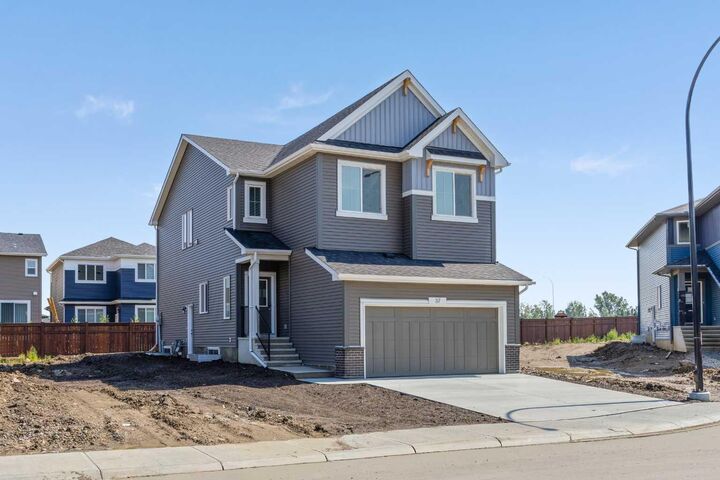 Property Photo:  37 Sora Gardens SE  AB T3S 0V3 