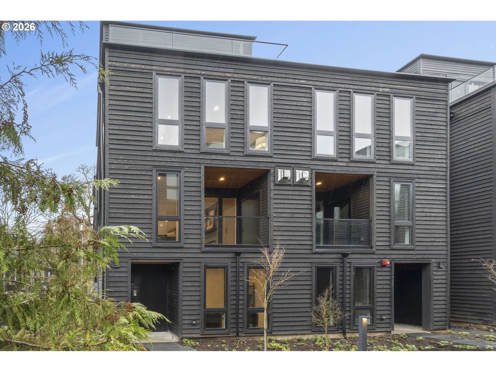 Property Photo:  1869 NW 28th Ave  OR 97210 