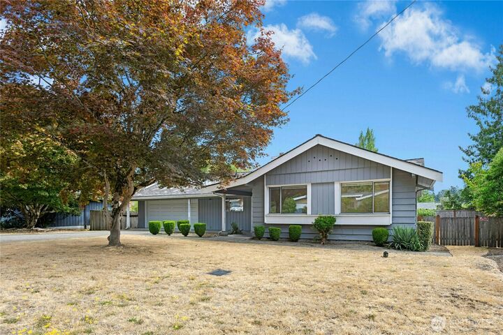Property Photo:  250  110th Place SE  WA 98004 