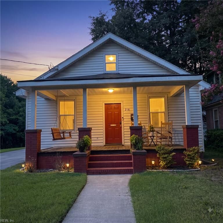 Property Photo:  216 Nansemond Ave  VA 23434 