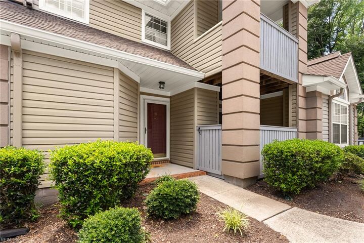 Property Photo: 315 Gainsborough Sq VA 23320