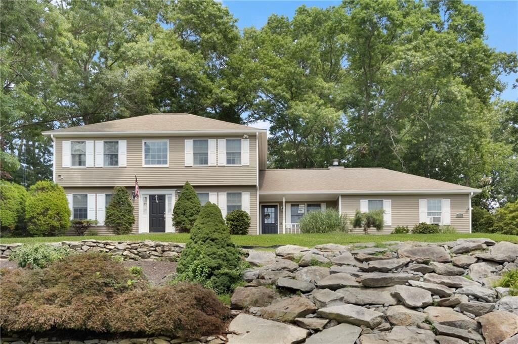 Property Photo:  25 Factory Pond Circle  RI 02828 