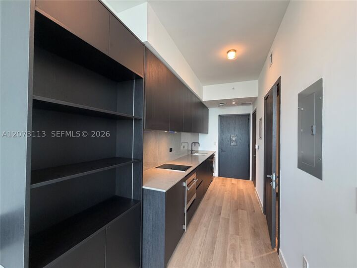Property Photo:  20 NE 11th 2703B  FL 33132 