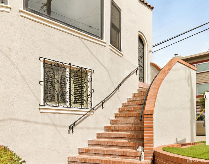 Property Photo:  343 Naylor Street  CA 94112 