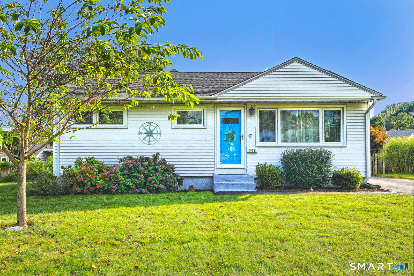 Property Photo: 105 Skyline Drive CT 06516