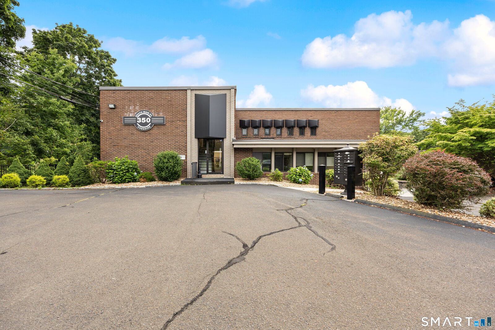 Property Photo: 350 South Main Street 101 CT 06410