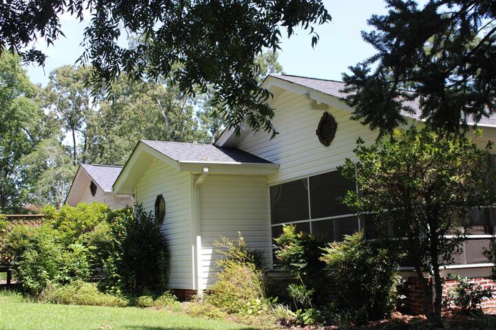 Property Photo:  675 Old Mill Road  SC 29322 