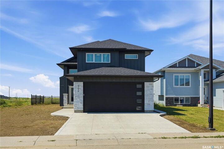 902 Bentley Manor — photo 1