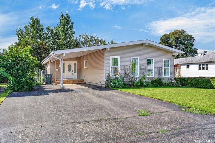 Property Photo: 1131 6th Street E SK S6V 0P8