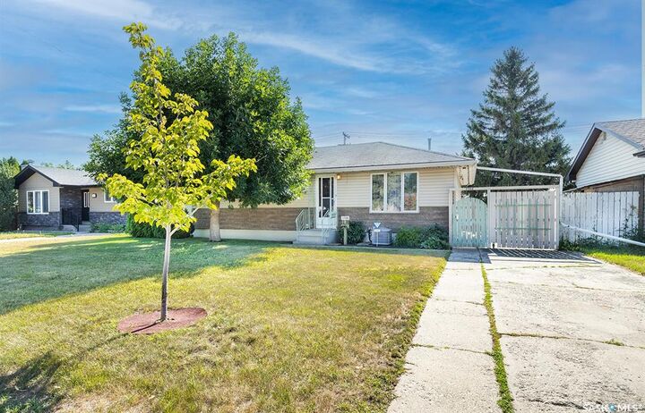 Photo de la propriété:  1706 Ruth Street E  SK S7J 0L9 