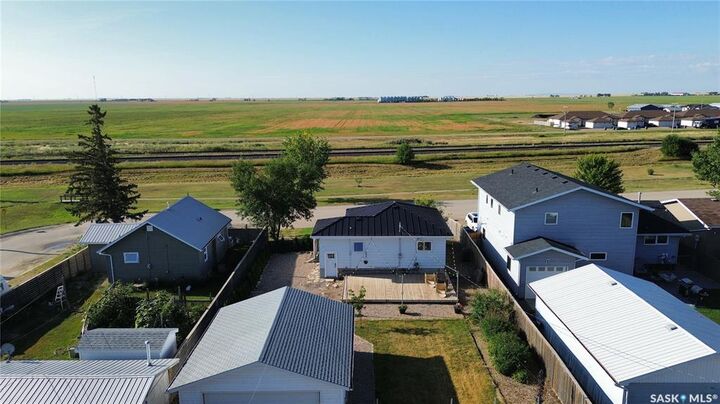 Property Photo:  108 Front Street N  SK S0G 3W0 