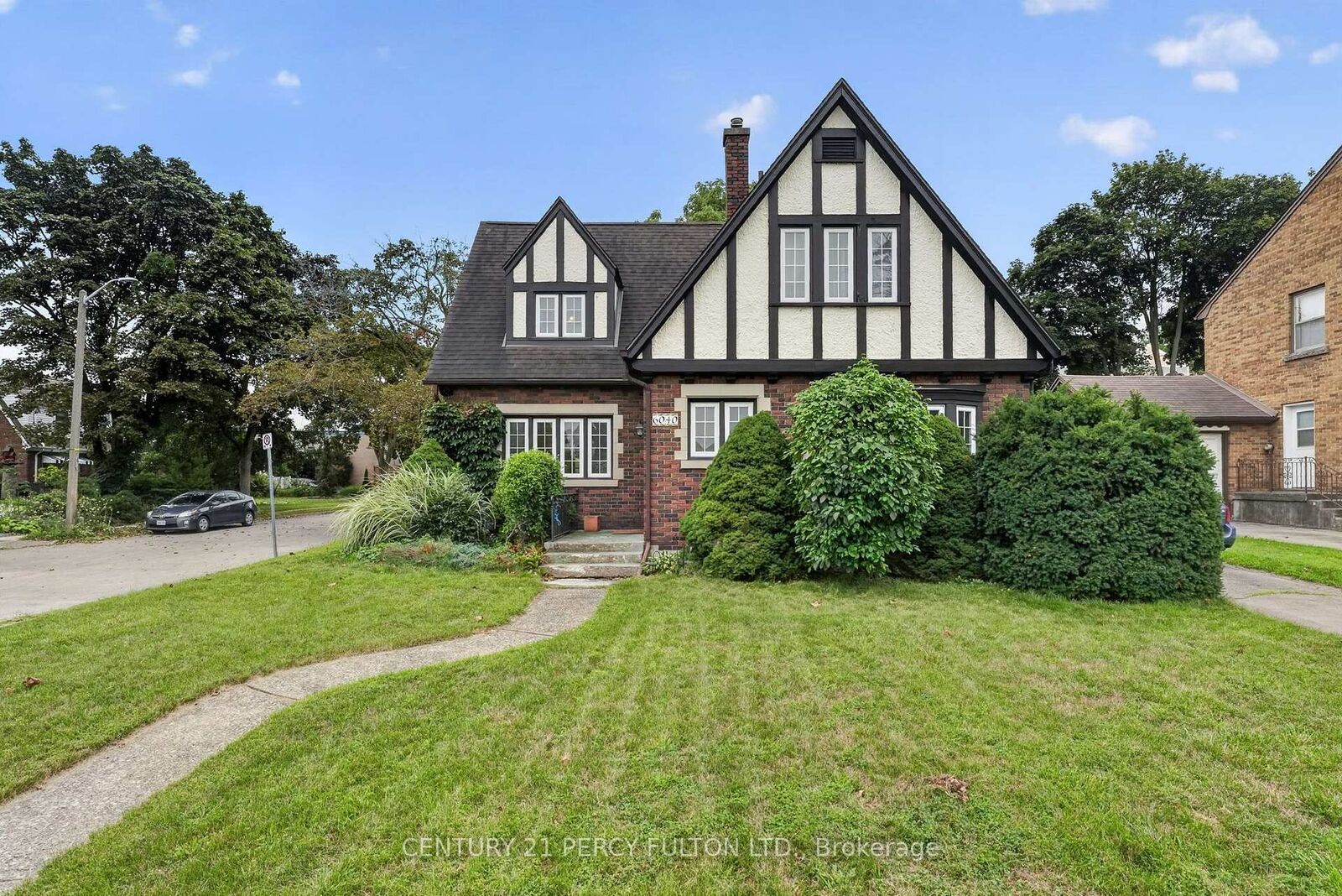 Photo de la propriété:  6040 Latshaw Street  ON L2G 1R2 