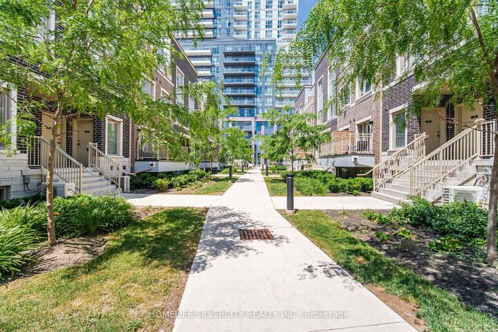 Property Photo: 11 Honeycrisp Crescent 13 ON L4K 0N6