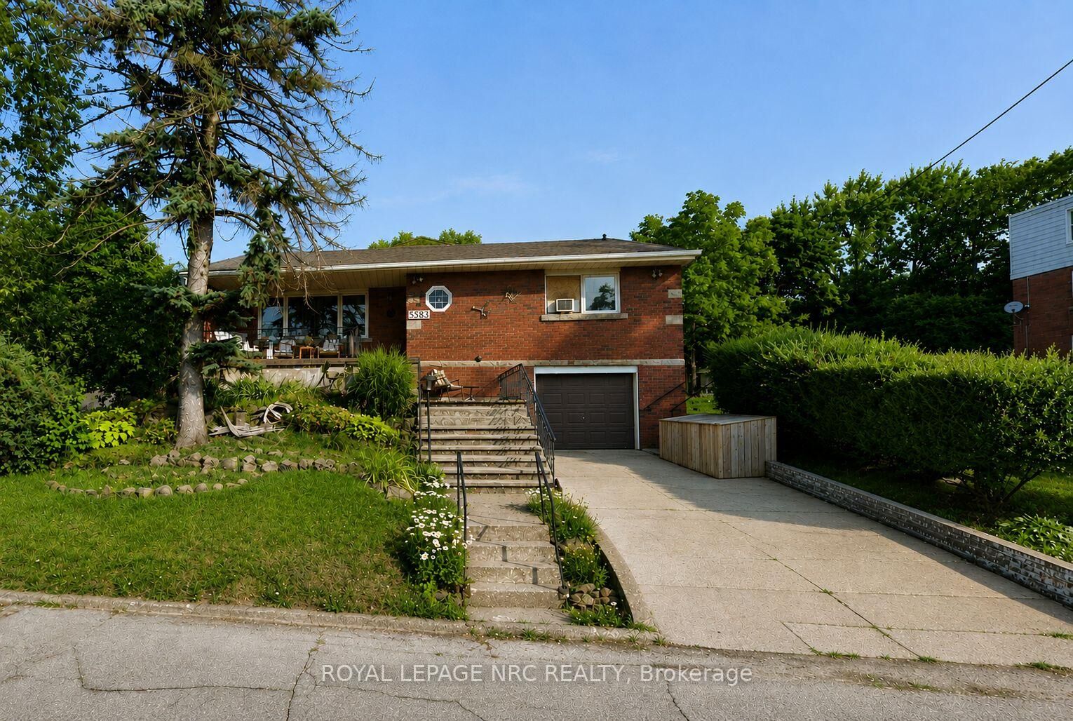 Property Photo:  5583 Ontario Avenue A  ON L2E 3S4 