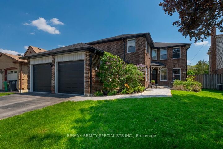 77 Leander Street — photo 1