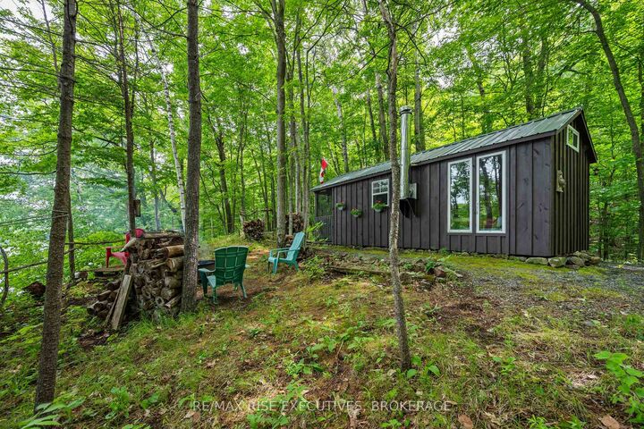 Photo de la propriété:  2120 Charlie Green Road  ON K0H 2L0 