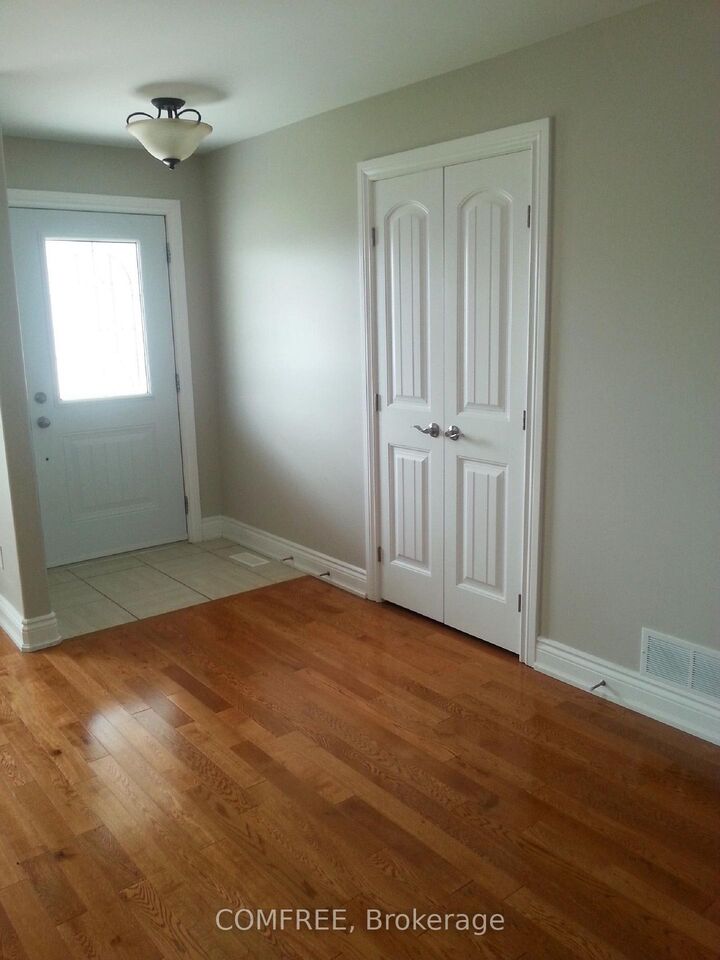 Property Photo:  703 Aberdeen Street  ON K7V 0A3 
