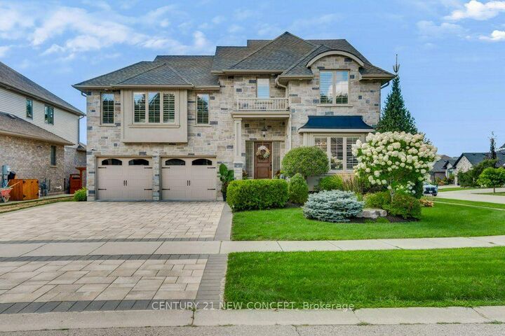 196 Juno Crescent — photo 1