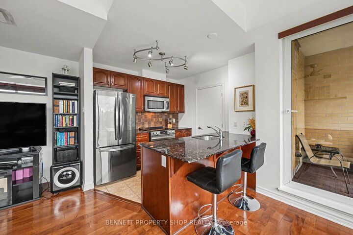 Property Photo:  250 Lett Street 1304  ON K1R 0A8 