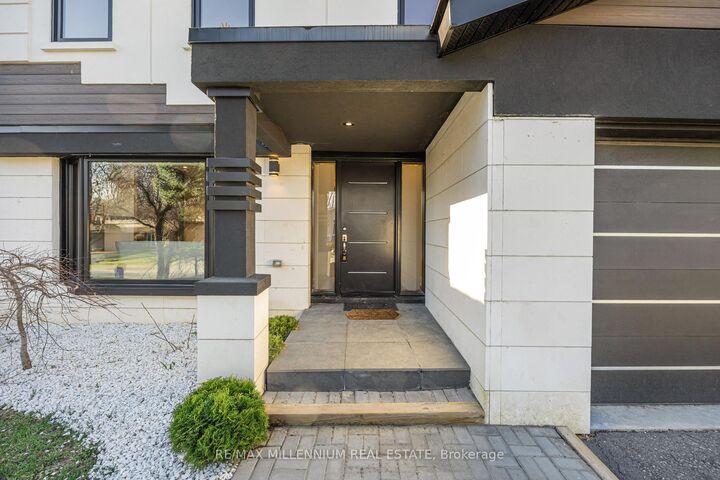 Property Photo: 14 Portree Crescent ON L3T 3G2