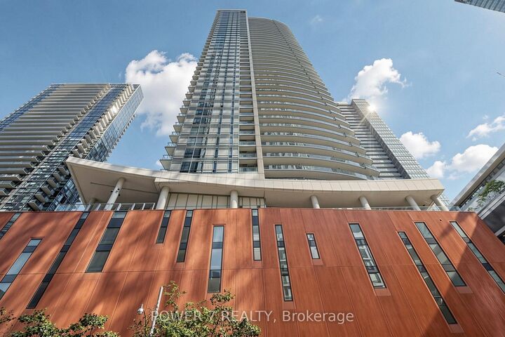 Property Photo: 21 Widmer Street 4207 ON M5V 0B8