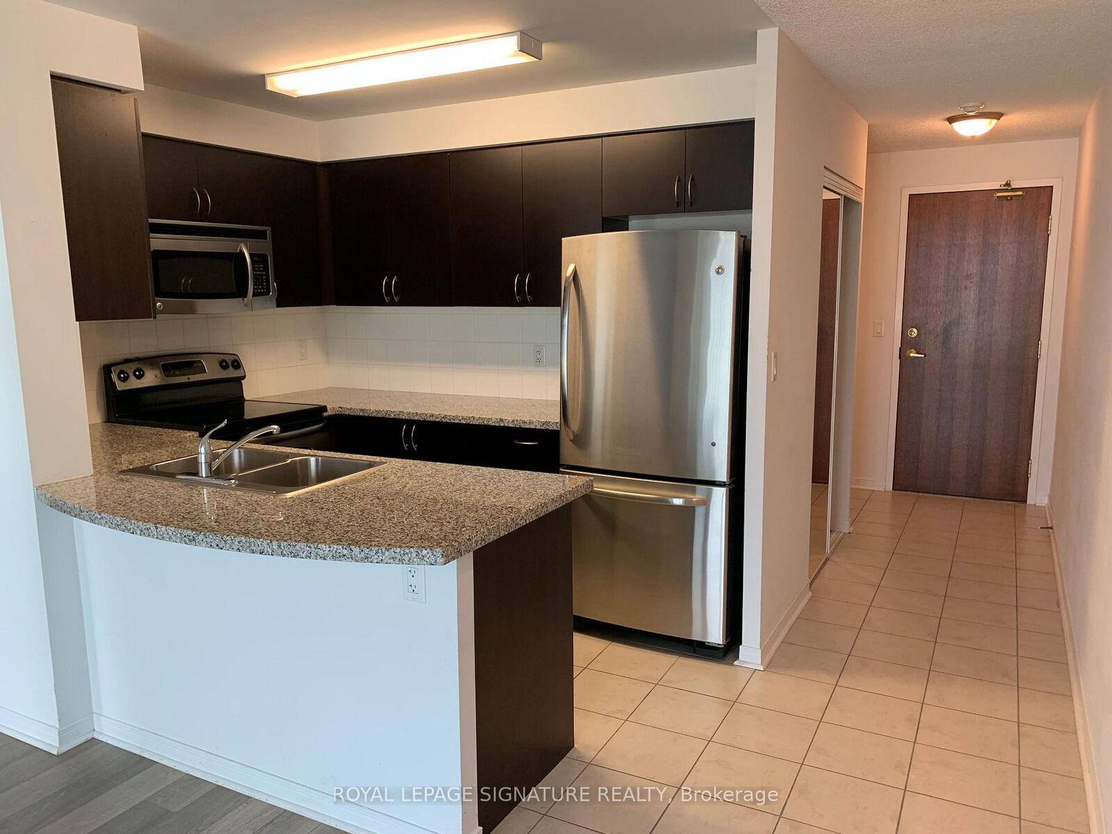Property Photo:  4900 Glen Erin Drive 1511  ON L5M 7S2 