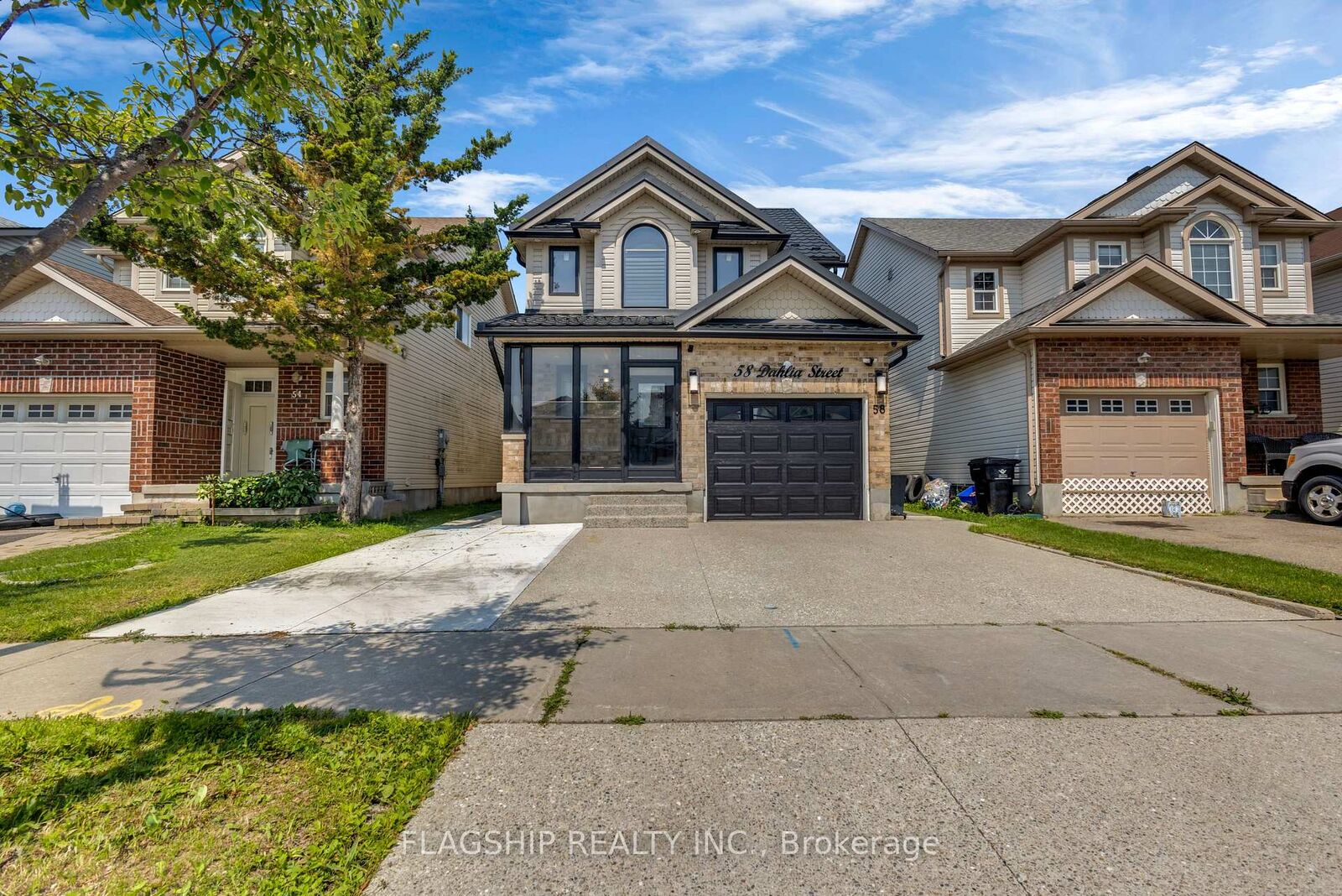 Property Photo:  58 Dahlia Street  ON N2E 4B1 