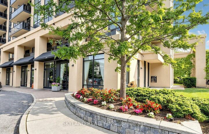 Property Photo: 520 Steeles Avenue W 102 ON L4J 0H2