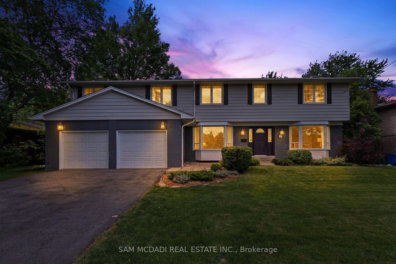 Property Photo: 1449 Truscott Drive ON L5J 1Z1