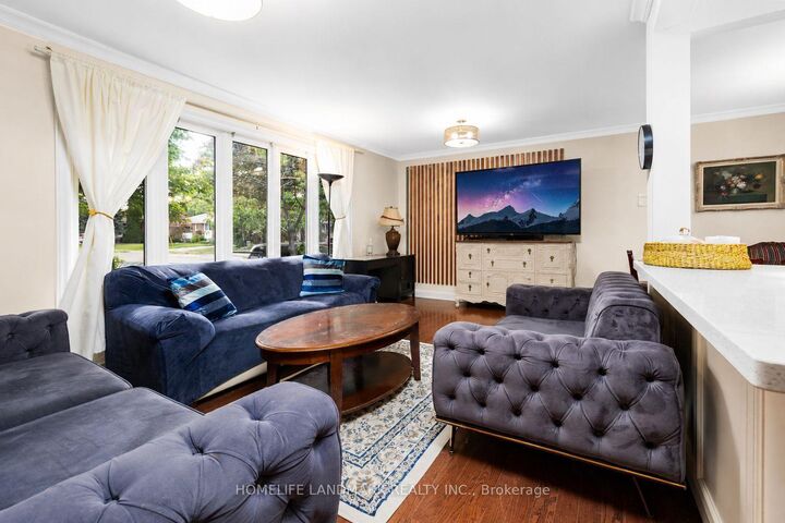 Property Photo: 34 Gentry Crescent ON L4C 2G9