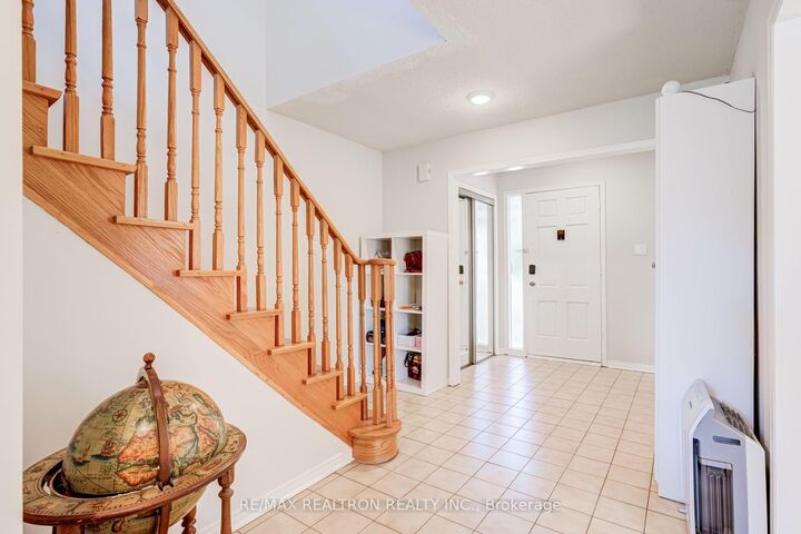 Property Photo: 4379 Radisson Crescent ON L5M 4C4