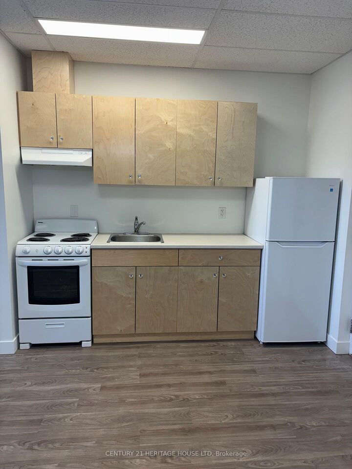 Property Photo:  50 Scott Street 203  ON N5P 1K6 