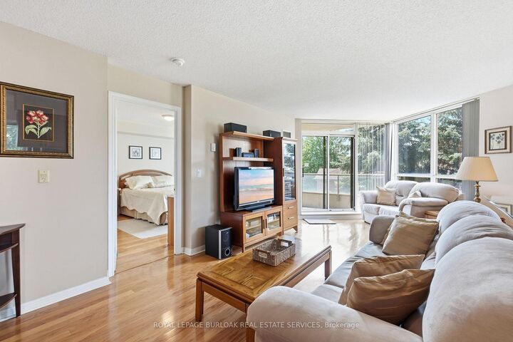 Property Photo:  1150 Parkwest Place 301  ON L5E 3K4 