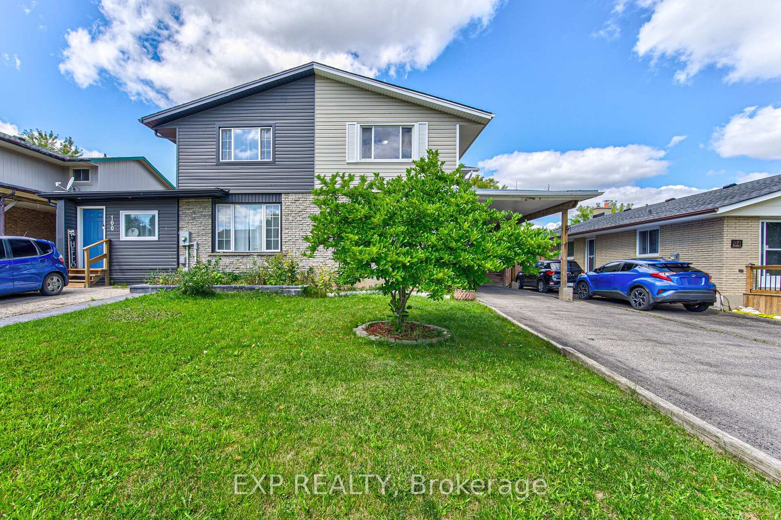 Property Photo: 98 Monteagle Crescent ON N2N 1N1