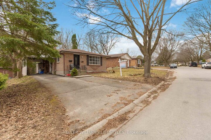 Property Photo:  156 Paperbirch Crescent  ON N6G 1L7 