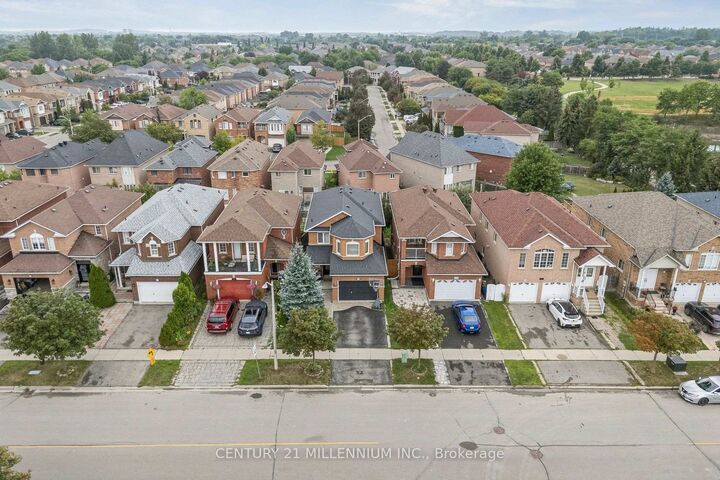 Property Photo: 332 St Joan Of Arc Avenue ON L6A 3N1