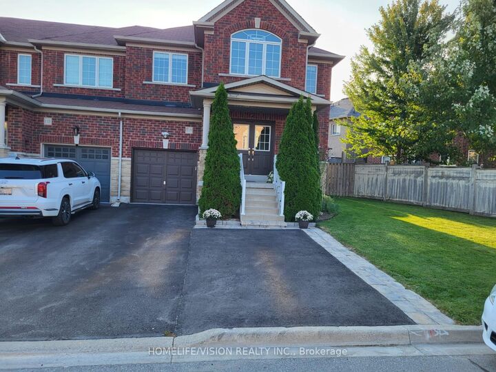 Property Photo: 115 James McCullough Road ON L4A 0Z2