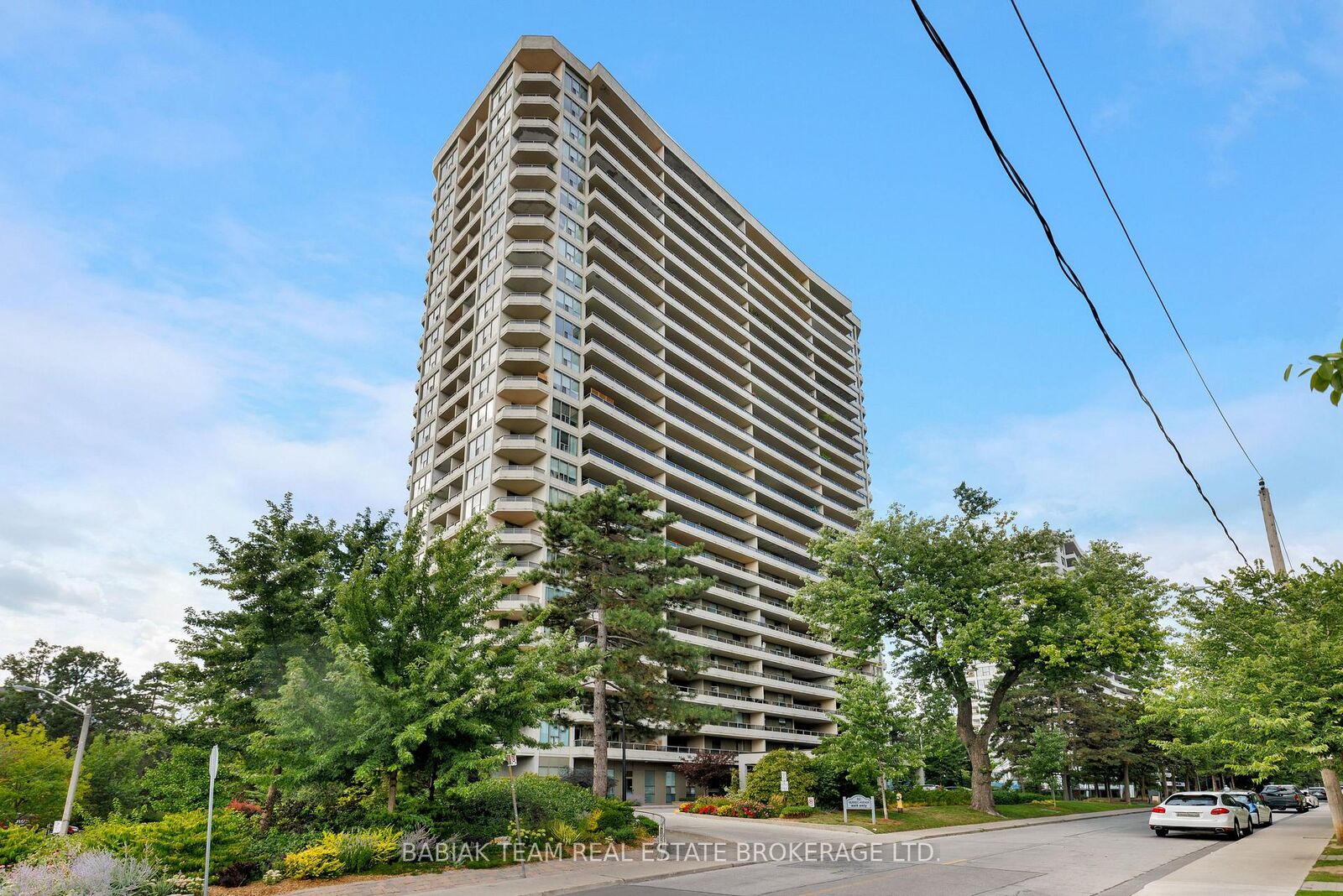Property Photo: 50 Quebec Avenue 705 ON M6P 4B4