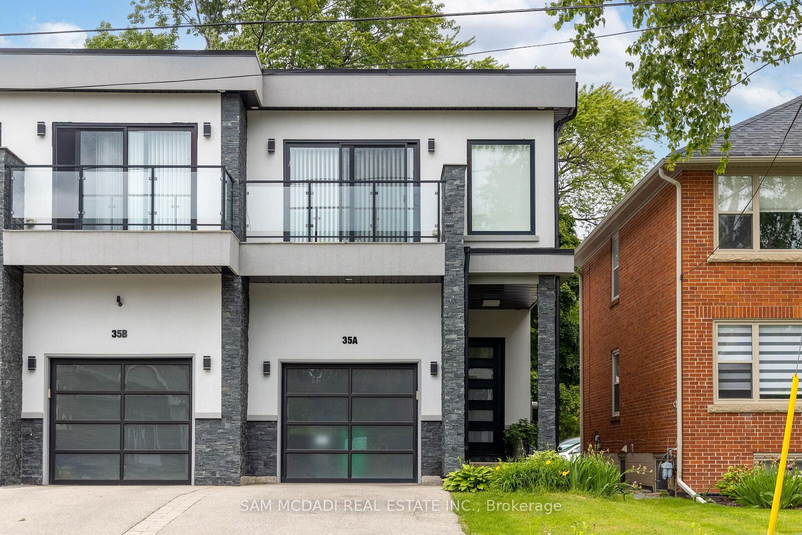 Photo de la propriété:  35A Broadview Avenue  ON L5H 2S8 