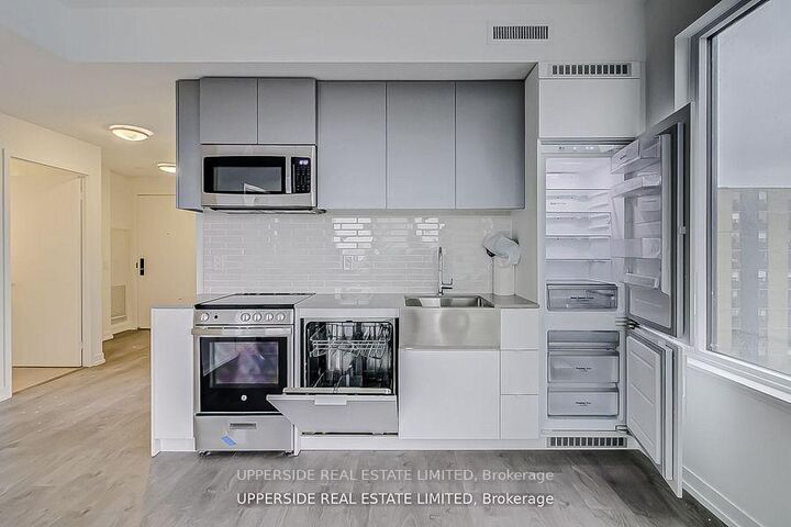 Property Photo:  270 Dufferin Street 618  ON M6K 0H8 