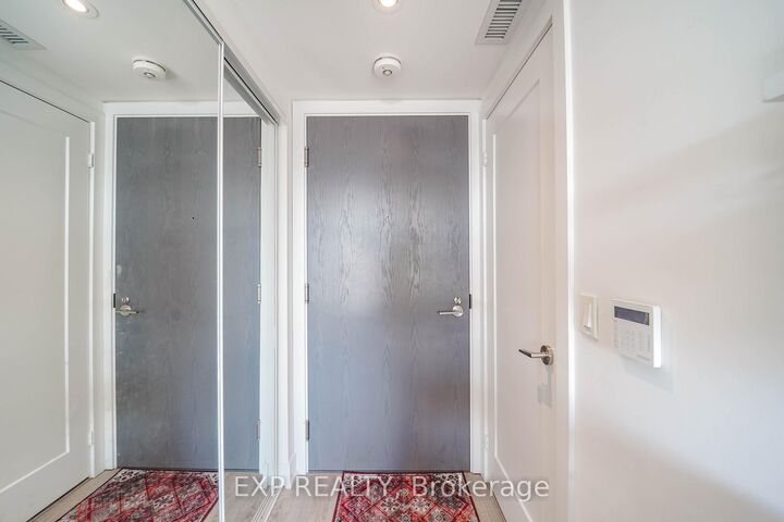 Property Photo:  7 Mabelle Avenue 308A  ON M9A 4X7 