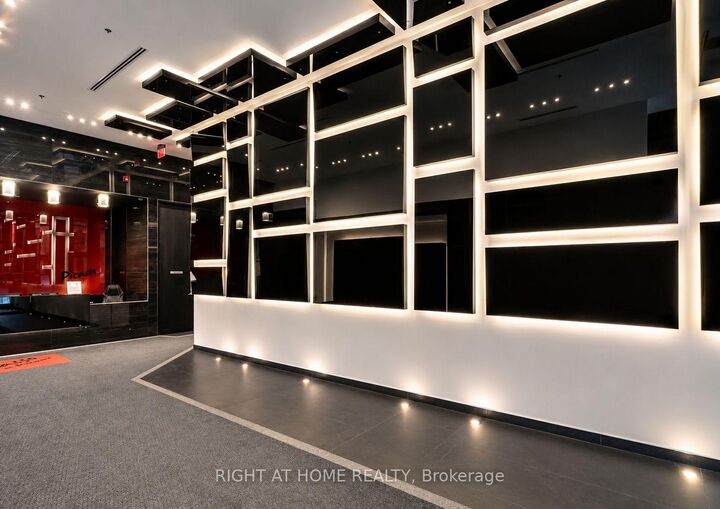 Property Photo: 318 Richmond Street W 1408 ON M5V 1X2
