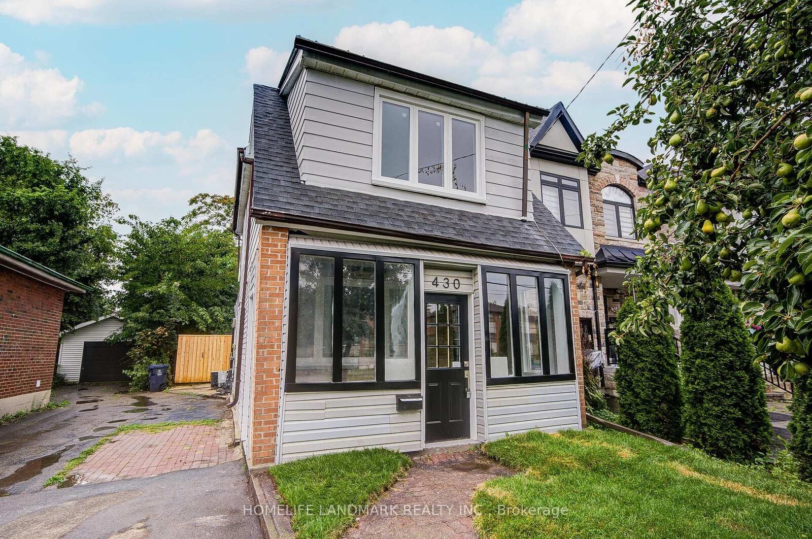 Property Photo: 430 Pharmacy Avenue ON M1L 3G6