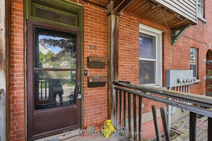 Property Photo:  516 Bay Street 2  ON K1R 6B2 