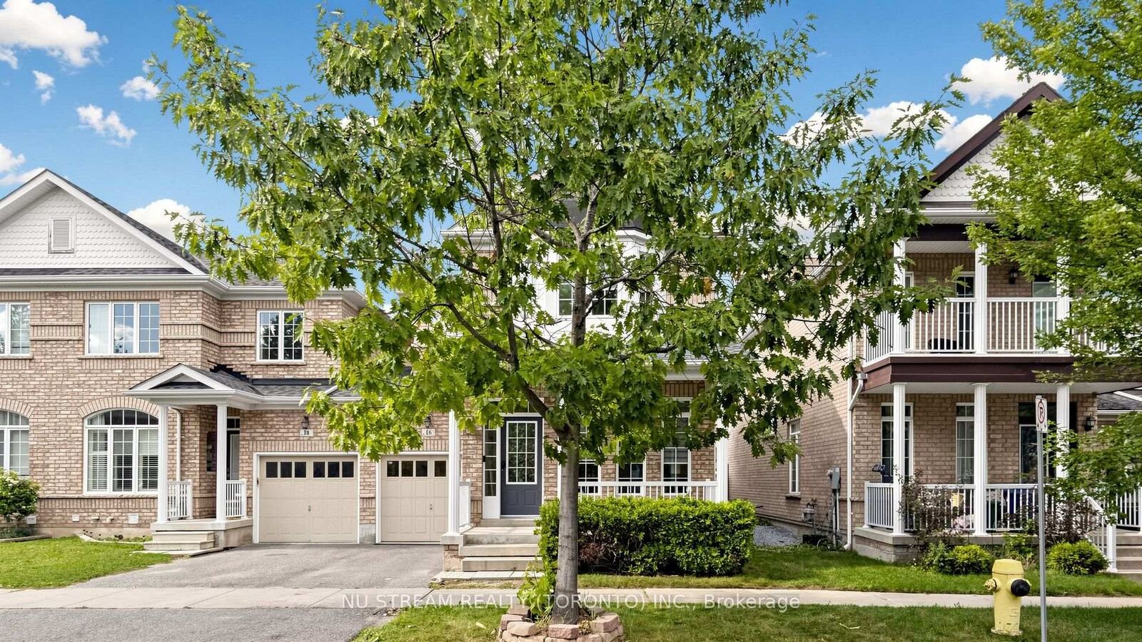 Property Photo: 16 Radmore Place ON L6B 0G7